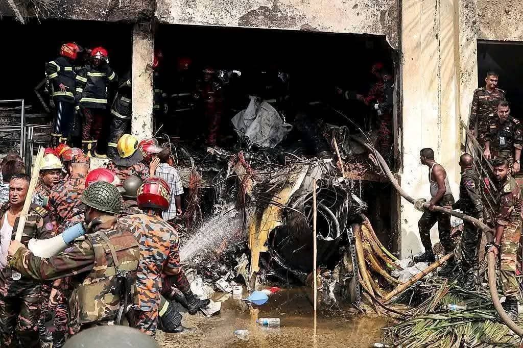Fighter-Jet-Crash-in-Milestone-School